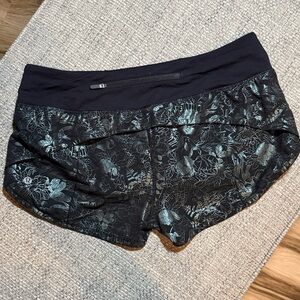 Lululemon Speed Up Foil Floral Green Black‎ size 8